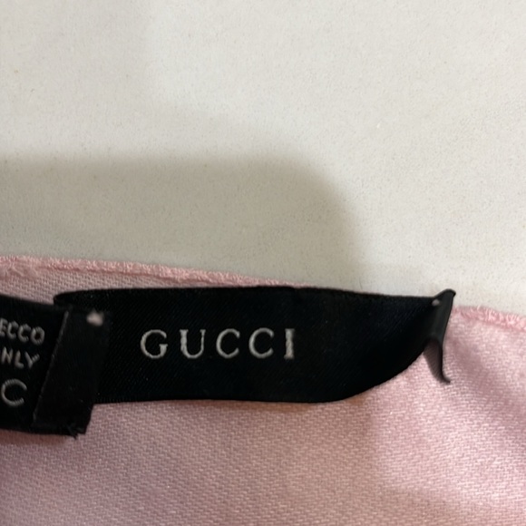 Gucci pink wool/silk blend scarf - Picture 3 of 7